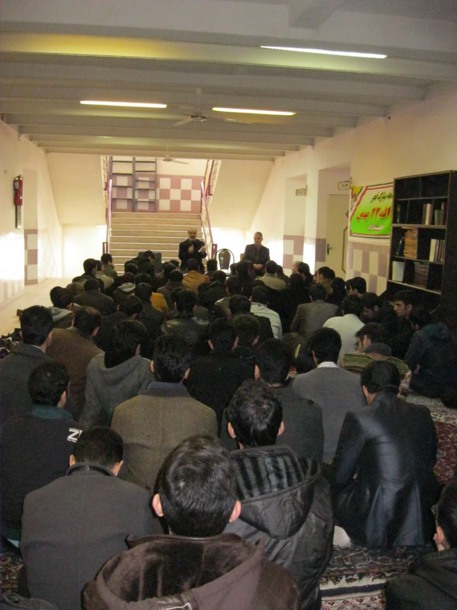 جلسه توجیهی آموزشی و مالی مسئولین پردیس امام علی (ع) در نشست با دانشجومعلمان