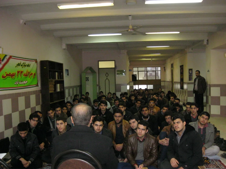 جلسه توجیهی آموزشی و مالی مسئولین پردیس امام علی (ع) در نشست با دانشجومعلمان