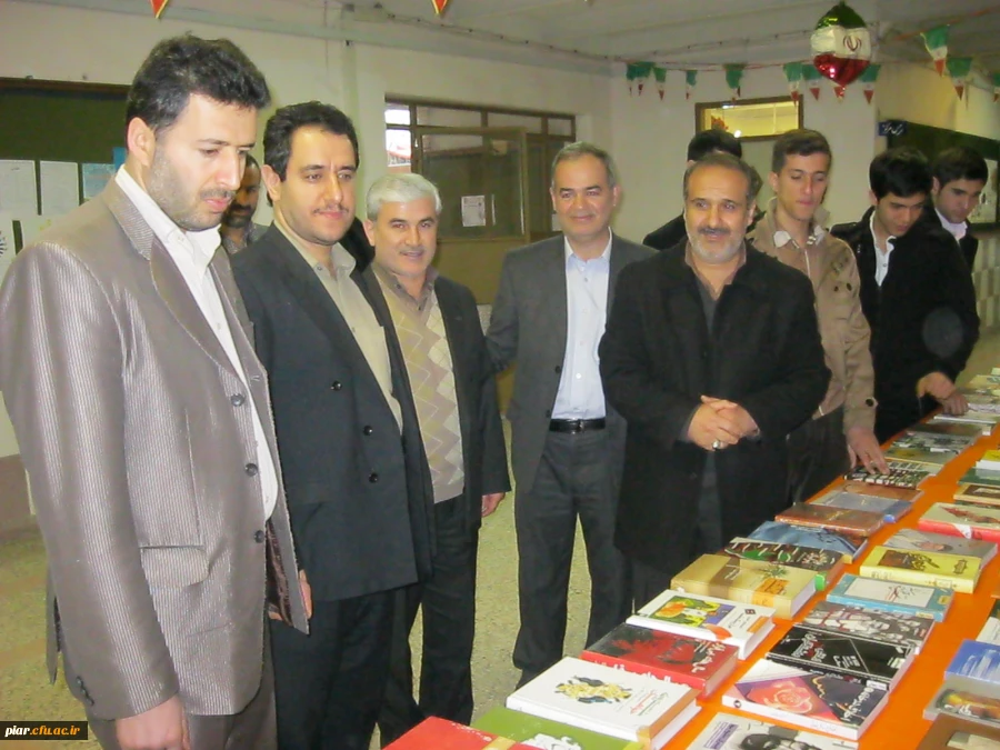 افتتاح  نمایشگاه کتاب در پردیس امام علی (ع)