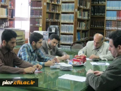 کتابخانه ها هم مثل مساجد، سنگر اند