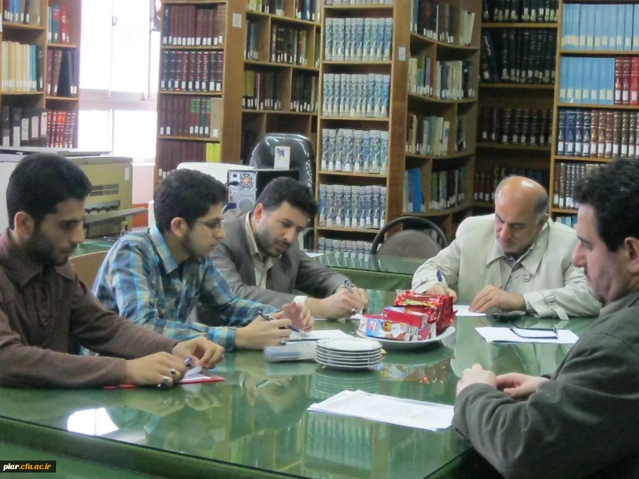 کتابخانه ها هم مثل مساجد، سنگر اند