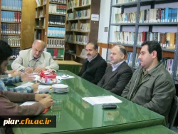 کتابخانه ها هم مثل مساجد، سنگر اند