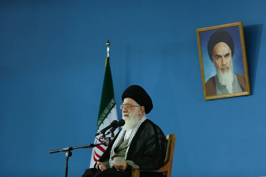 دیدار معلمان با حضرت آیت الله خامنه ای