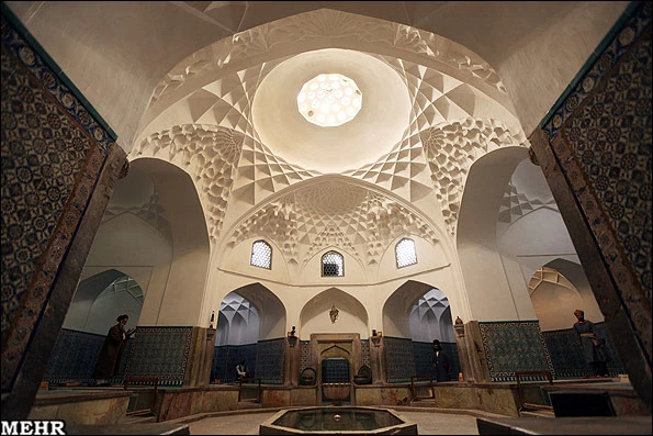 بازدید دانشجومعلمان پردیس امام علی (ع) از حمام گنجعلی خان