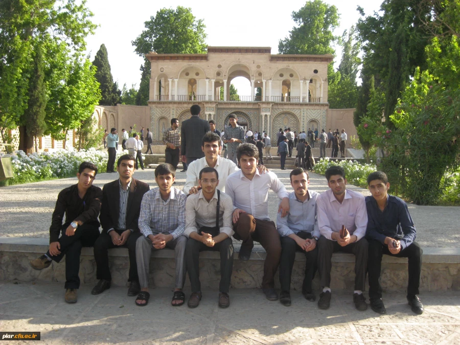 بازدید دانشجومعلمان پردیس امام علی (ع) گیلان  ازباغ شاهزاده ماهان کرمان