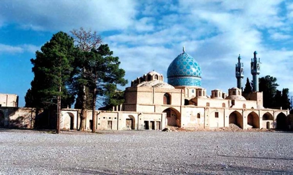 بازدید دانشجومعلمان پردیس امام علی (ع) گیلان  از بقعه متبرکه شه نعمت الله ولی کرمان