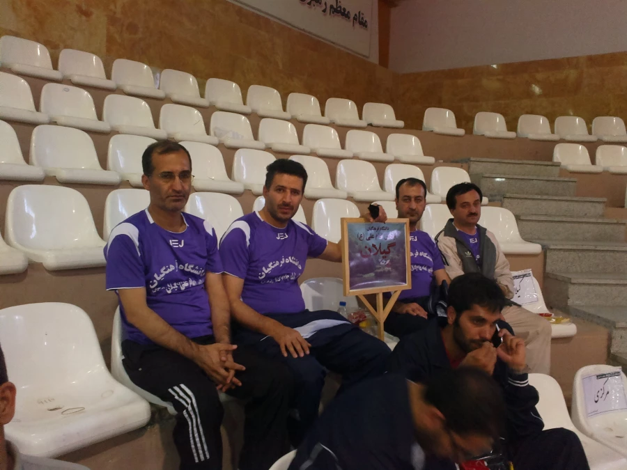 "قهرمان کسی است که بر نفس خود غلبه کند "پیامبر (ص)