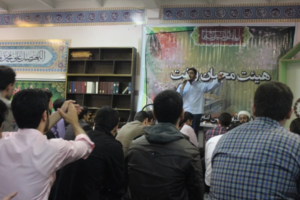 علیٌّ اَوَّلُ النّاسِ اِیماناً : حضرت علی علیه السّلام اوّلین کسی است که ایمان آورد