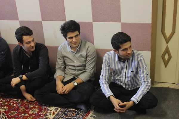 علیٌّ اَوَّلُ النّاسِ اِیماناً : حضرت علی علیه السّلام اوّلین کسی است که ایمان آورد