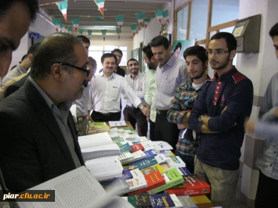 نمایش کتاب های اهدائی سازمان مرکزی به پردیس امام علی (ع) گیلان (برادران)