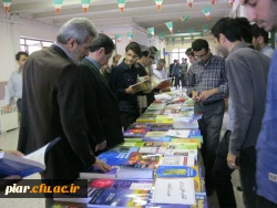 نمایش کتاب های اهدائی سازمان مرکزی به پردیس امام علی (ع) گیلان (برادران)