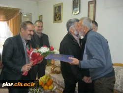 هیچ چیز شایسته تر از آن نیست که یاد و نام گرامی شهیدان و فداکاران راه خدا را بزرگ بداریم،سیدعلی خامنه ای