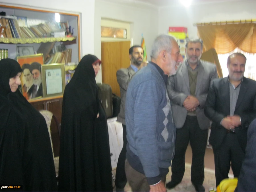 هیچ چیز شایسته تر از آن نیست که یاد و نام گرامی شهیدان و فداکاران راه خدا را بزرگ بداریم،سیدعلی خامنه ای