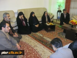 جانبازان عزیز ارزنده ترین یادگاریهاى دوران حماسه ى دفاع مقدس هستند. امام خامنه ای