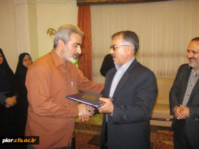 جانبازان عزیز ارزنده ترین یادگاریهاى دوران حماسه ى دفاع مقدس هستند. امام خامنه ای