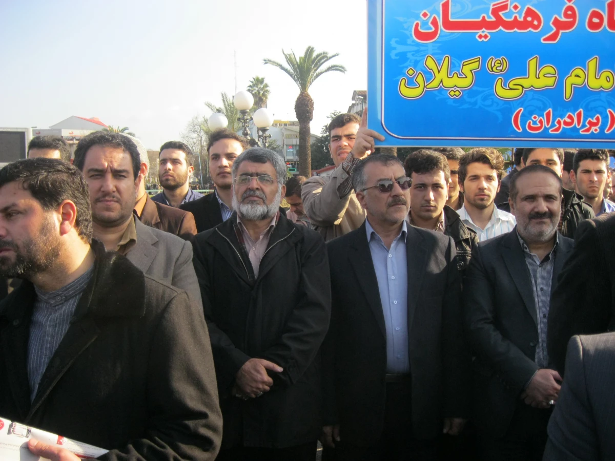 راهپیمایی 9 دی تجلی قدرت خدا و حرکتی ماندگار در تاریخ انقلاب است.مقام معظم رهبری(مدظله العالی)