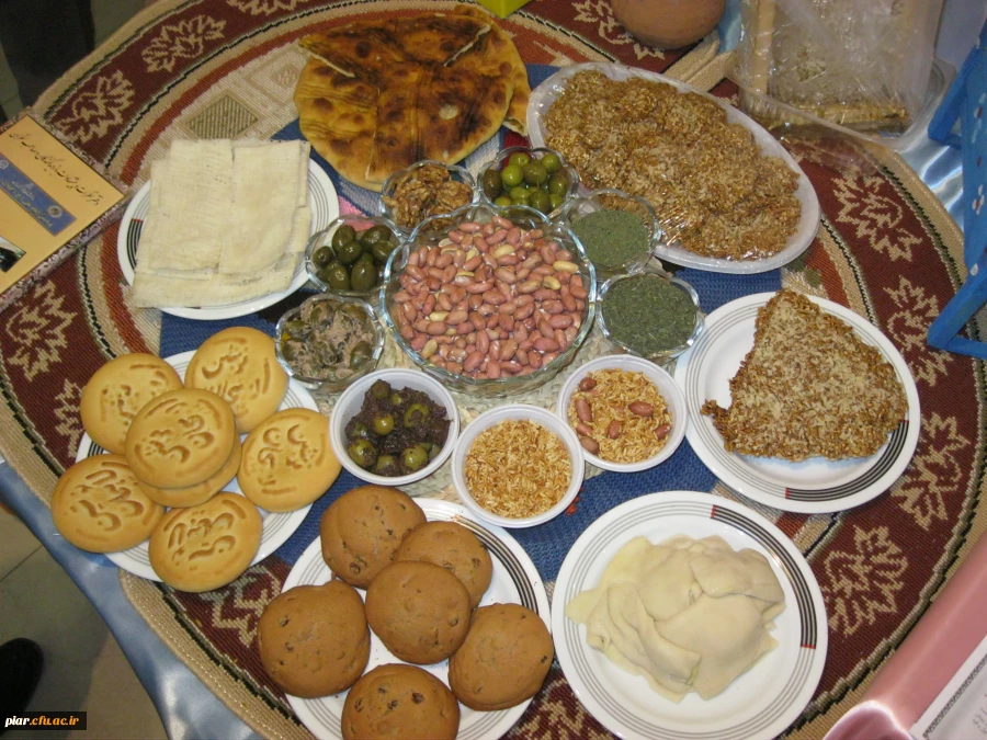 برگزاری نمایشگاه دستاورد های علمی به مناسبت  هفته پژوهش توسط دانشجو معلمان پردیس های استان گیلان