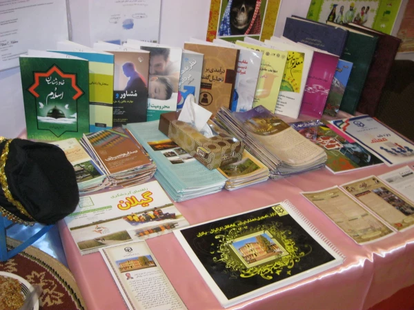 برگزاری نمایشگاه دستاورد های علمی به مناسبت هفته پژوهش توسط دانشجو معلمان پردیس های استان گیلان