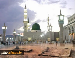 سیاه پوش بیست و هشتمین روز صفر، شانه به شانه آسمان فشرده در ابر مدینه مى گرییم.