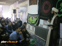 سیاه پوش بیست و هشتمین روز صفر، شانه به شانه آسمان فشرده در ابر مدینه مى گرییم.