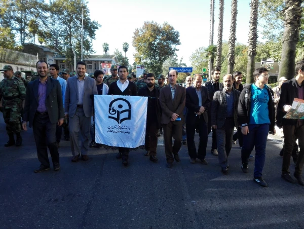 حضور در راهپیمائی حماسی 13 آبان