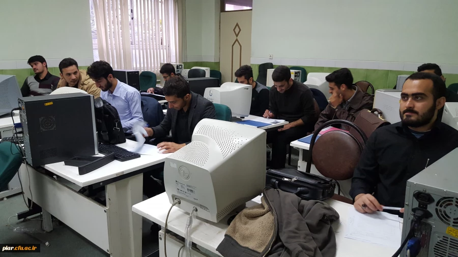 نشست صمیمی مدیر گروه علوم انسانی پردیس امام علی (ع) سرکار خانم حیدری با دانشجومعلمان