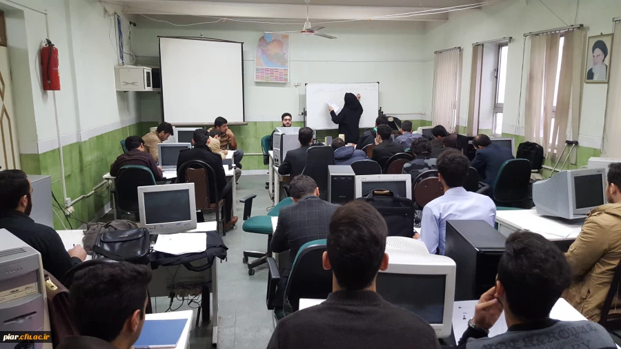 نشست صمیمی مدیر گروه علوم انسانی پردیس امام علی (ع) سرکار خانم حیدری با دانشجومعلمان