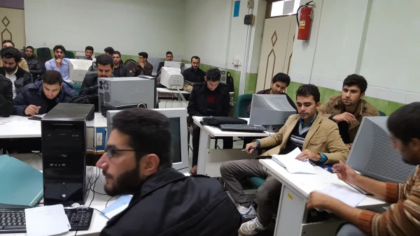 نشست صمیمی مدیر گروه علوم انسانی پردیس امام علی (ع) سرکار خانم حیدری با دانشجومعلمان