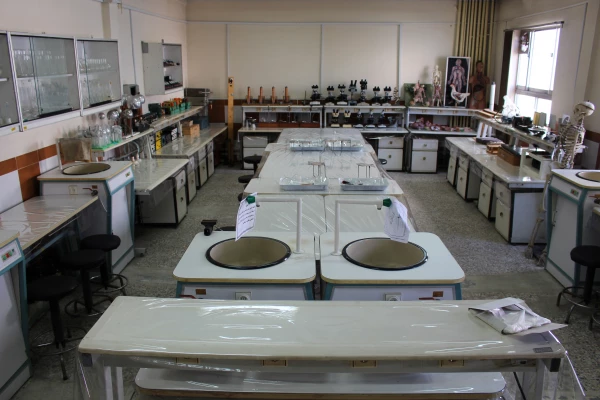 تجهیز و آماده سازی آزمایشگاه