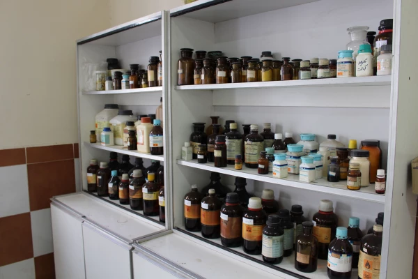 تجهیز و آماده سازی آزمایشگاه