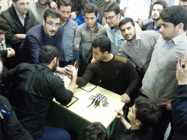 مسابقه مج اندازی