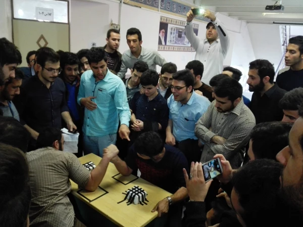 مسابقه مج اندازی