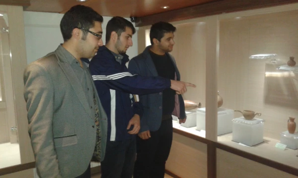 بازدید دانشجومعلمان از گنجینه رشت(موزه)