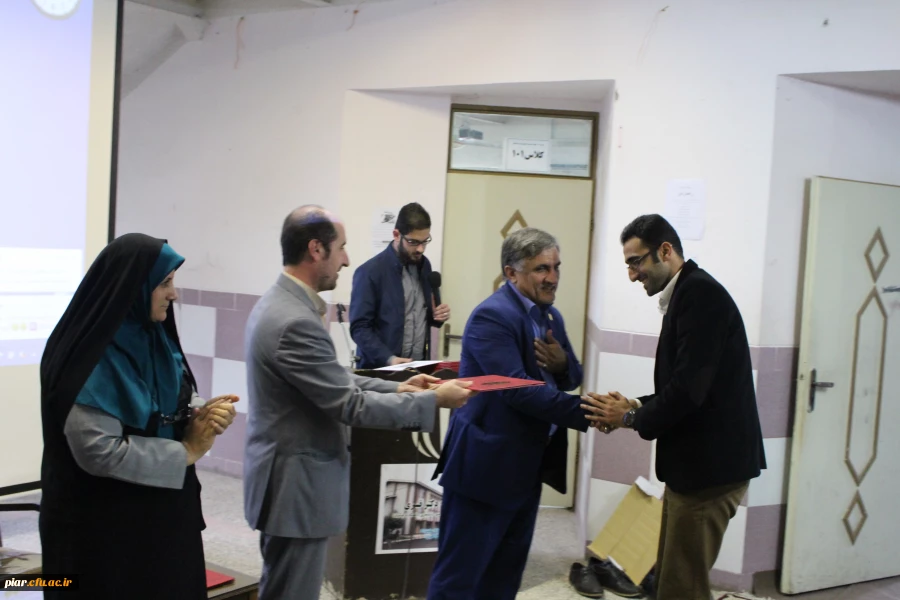 نشست پرسش و پاسخ با حضور دکتر قنبری معاون امور دانشجویی دانشگاه فرهنگیان