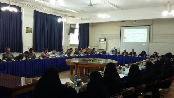 برگزاری پانزدهمین جلسه هم اندیشی اساتید با موضوع اندیشه های امام (ره)