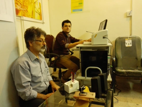 قرائت ترتیل جزء 20قرآن کریم توسط دانشجومعلمان پردیس امام علی (ع) و پخش زنده آن در تالار قرائت