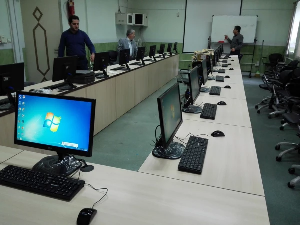 بازدید جناب آقای دکتر احدزاده مدیریت امور پردیس های استان گیلان از پردیس امام علی (ع)