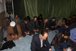 پرسیدم از هلال چرا قامتت خم است ؟ آهی کشید و گفت ماه محرم است...