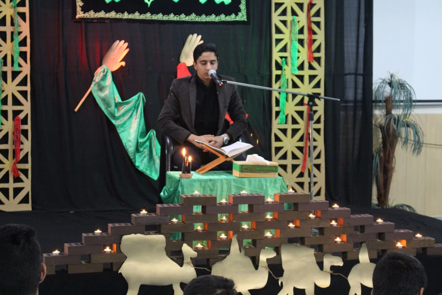 پرسیدم از هلال چرا قامتت خم است ؟ آهی کشید و گفت ماه محرم است...