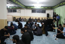 پرسیدم از هلال چرا قامتت خم است ؟ آهی کشید و گفت ماه محرم است...