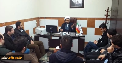 جلسه مسئول نهاد رهبری با دبیران کانون ها و انجمن های پردیس امام علی(ع)