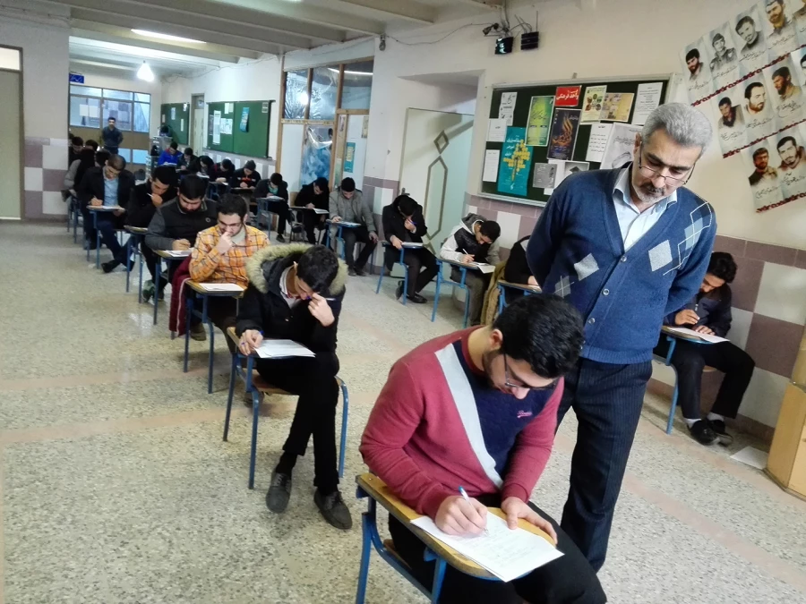 بازدید دکتر احد زاده از رونداجرائی  امتحانات نیمسال اول 95-96 درپردیس امام علی (ع)
