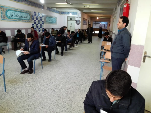 بازدید دکتر احد زاده از رونداجرائی  امتحانات نیمسال اول 95-96 درپردیس امام علی (ع)