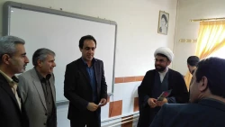 تجلیل از مقام شامخ معلم با حضور  مسئولین پردیس در کلاس استاد