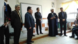 تجلیل از مقام شامخ معلم با حضور  مسئولین پردیس در کلاس استاد