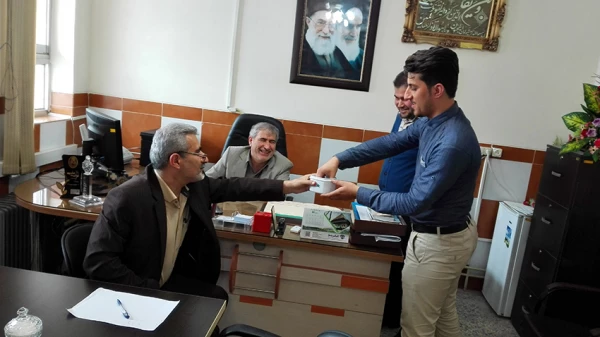 قرعه کشی  دیدار با مقام معظم رهبری دانشجو معلمان پردیس امام علی (ع)