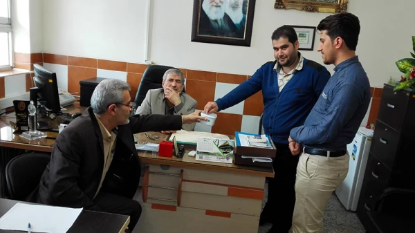 قرعه کشی  دیدار با مقام معظم رهبری دانشجو معلمان پردیس امام علی (ع)