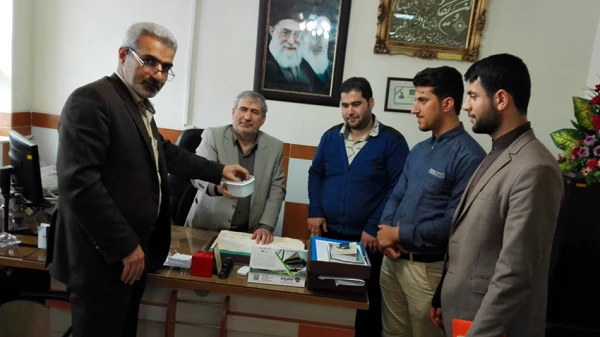 قرعه کشی  دیدار با مقام معظم رهبری دانشجو معلمان پردیس امام علی (ع)