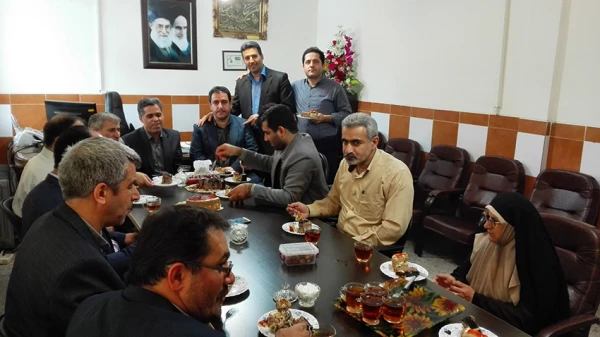 تقارن جشن روز معلم همزمان با تولد مهندس نوروزی مسئول هوشمندساز ی پردیس