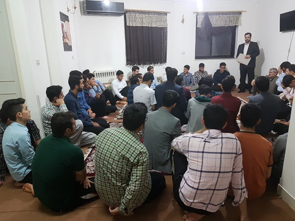 تجلیل از سرپرست یاران،نمایندگان خوابگاه و خوابگاه نمونه